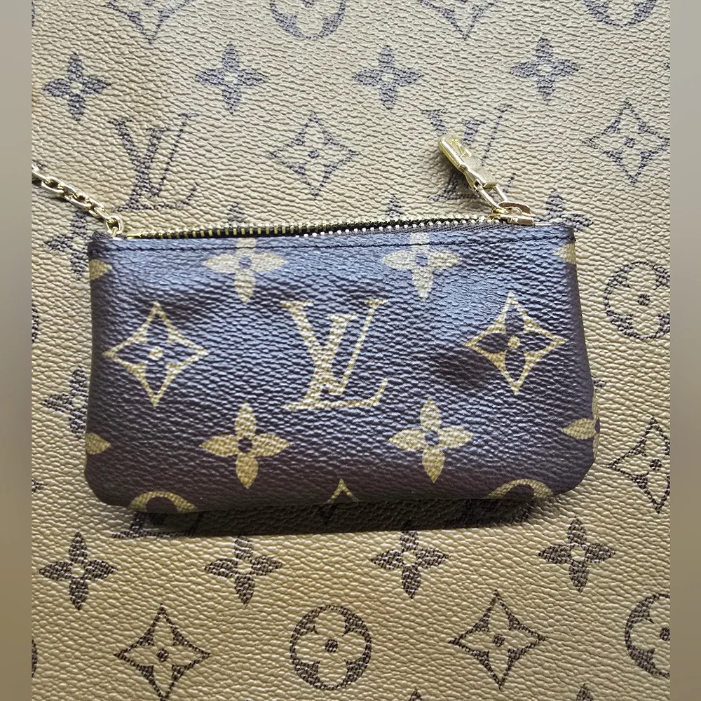 Louis Vuitton key pouch Monogram